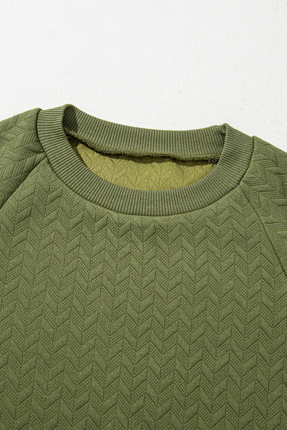 Green Solid Color Textured Raglan Sleeve Pullover Sweatshirt