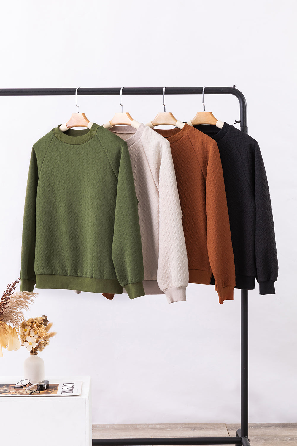 Green Solid Color Textured Raglan Sleeve Pullover Sweatshirt